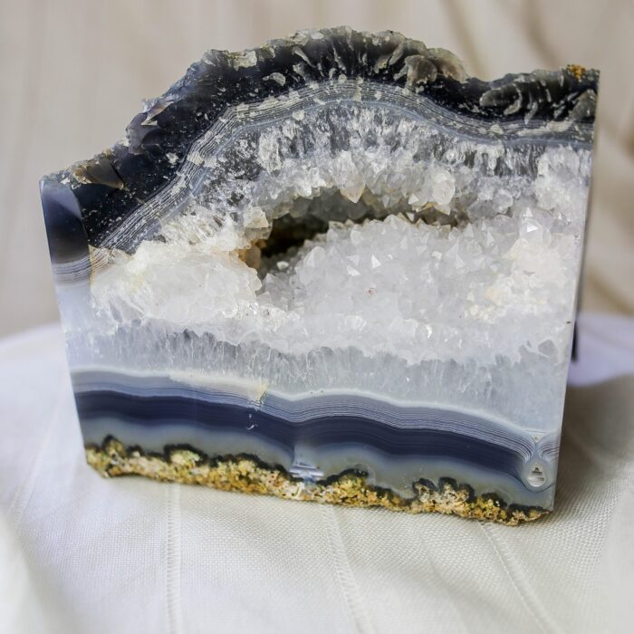 Ágata com Formação de Ametista