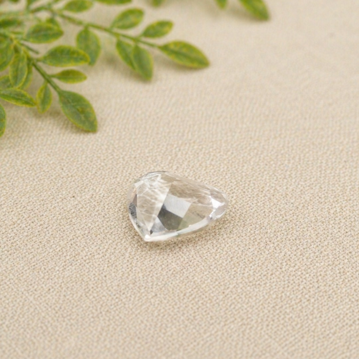 Cristal Facetado -23.4ct 2