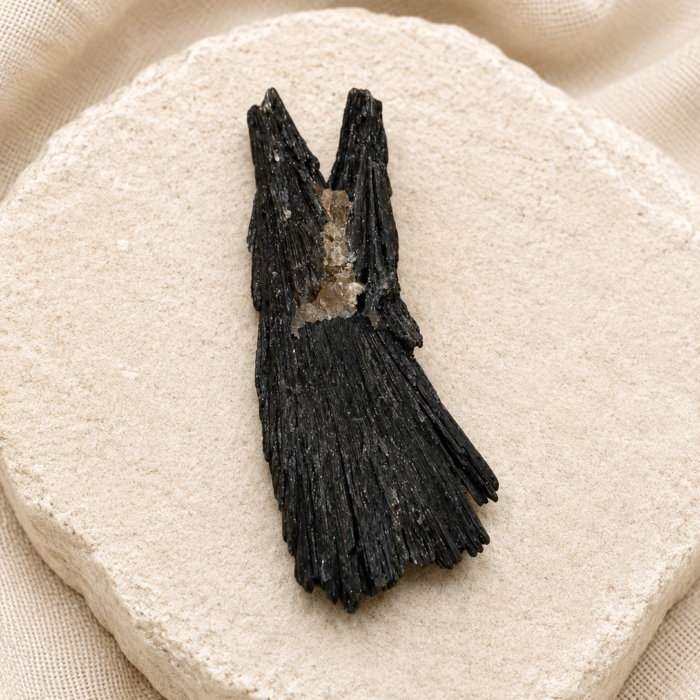 Cianita Negra - 42gr 2 #4