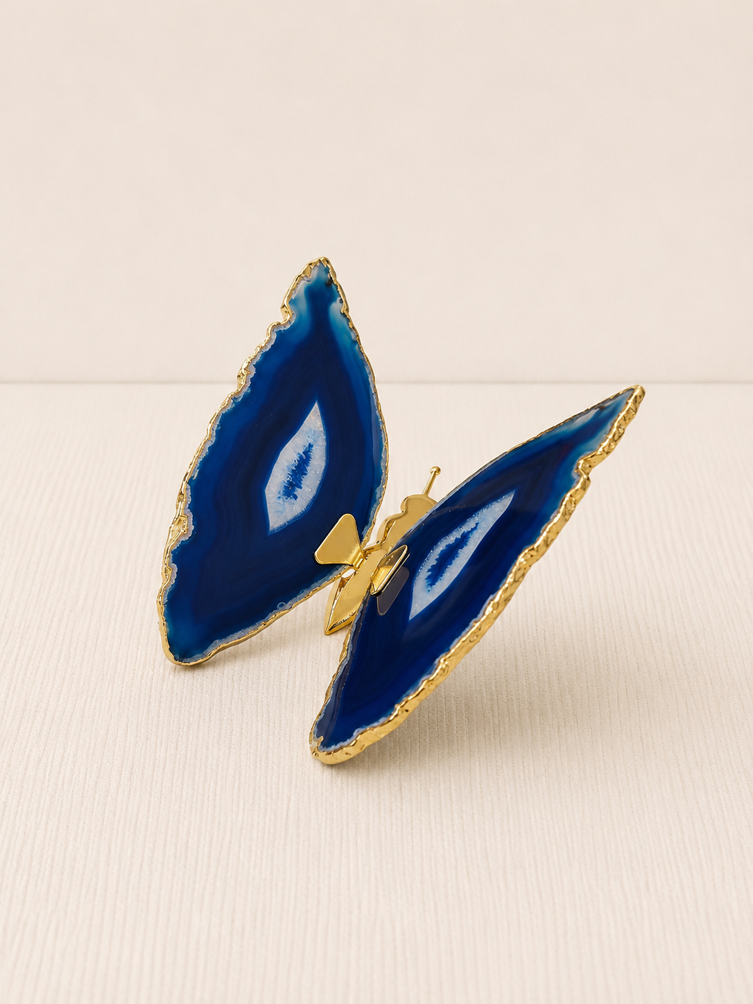 Borboleta Ágata Azul (Tingida) – Dourada Borboleta Ágata Azul (Tingida) – Dourada