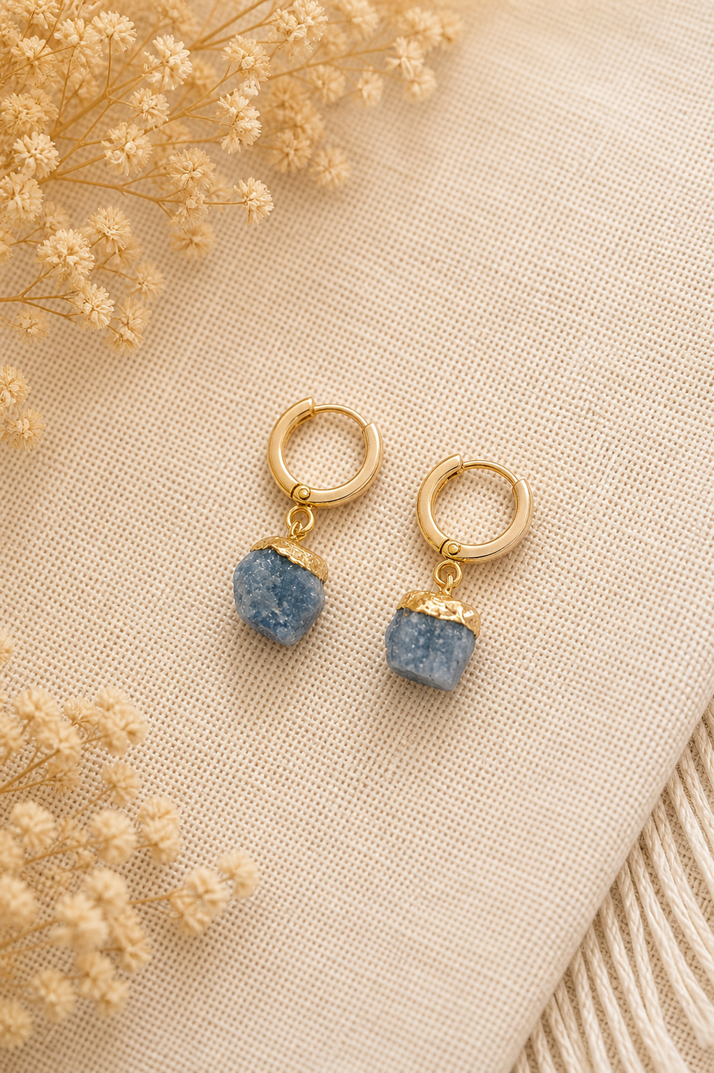 Brinco Argola Quartzo Azul – Dourado #12 Brinco Argola Quartzo Azul – Dourado #12
