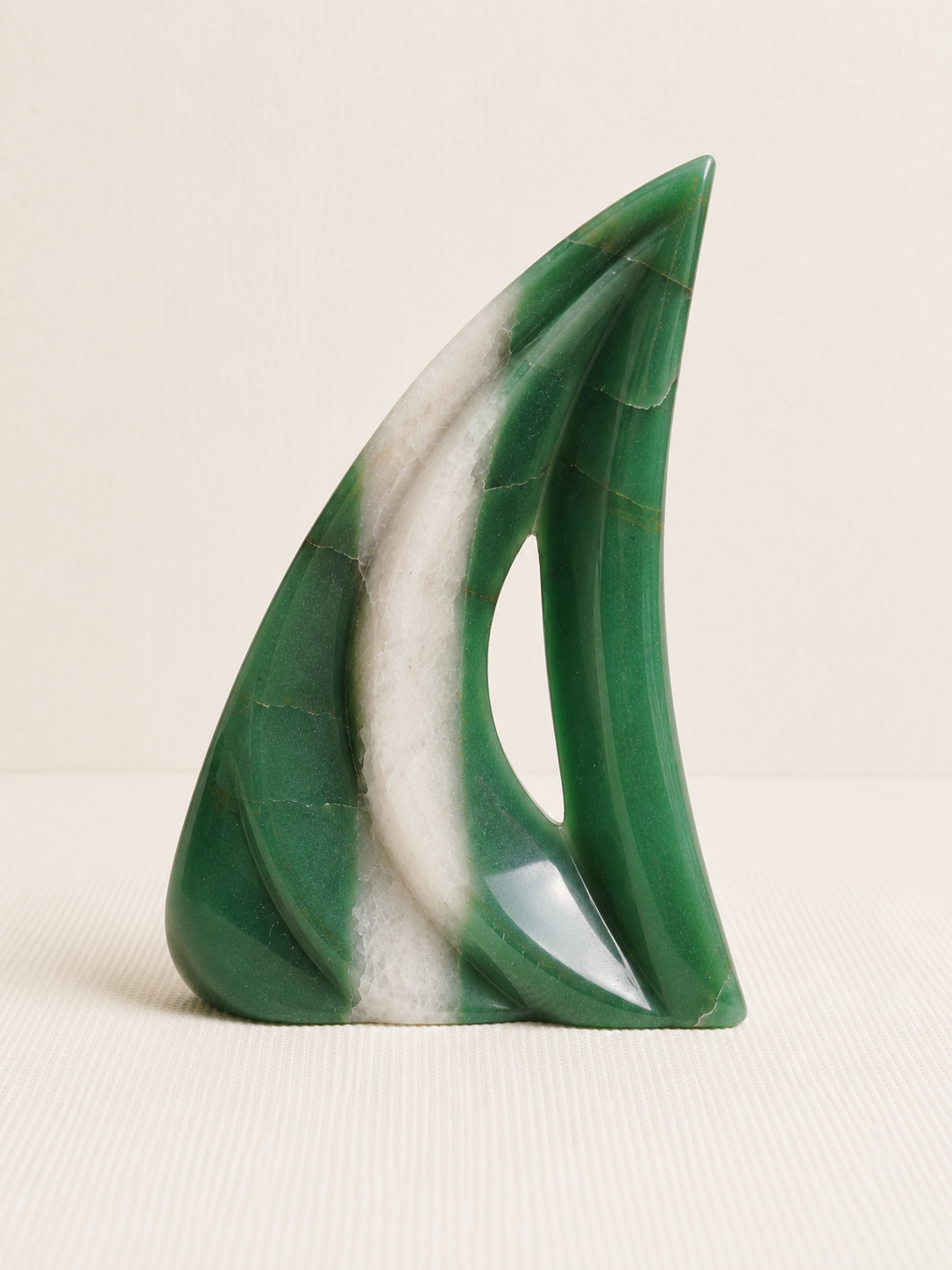 Escultura em Quartzo Verde